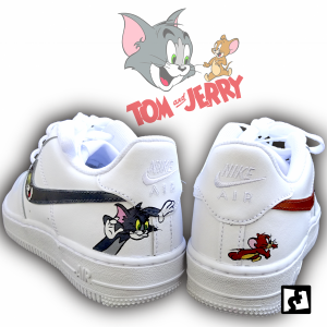 TOM & JERRY